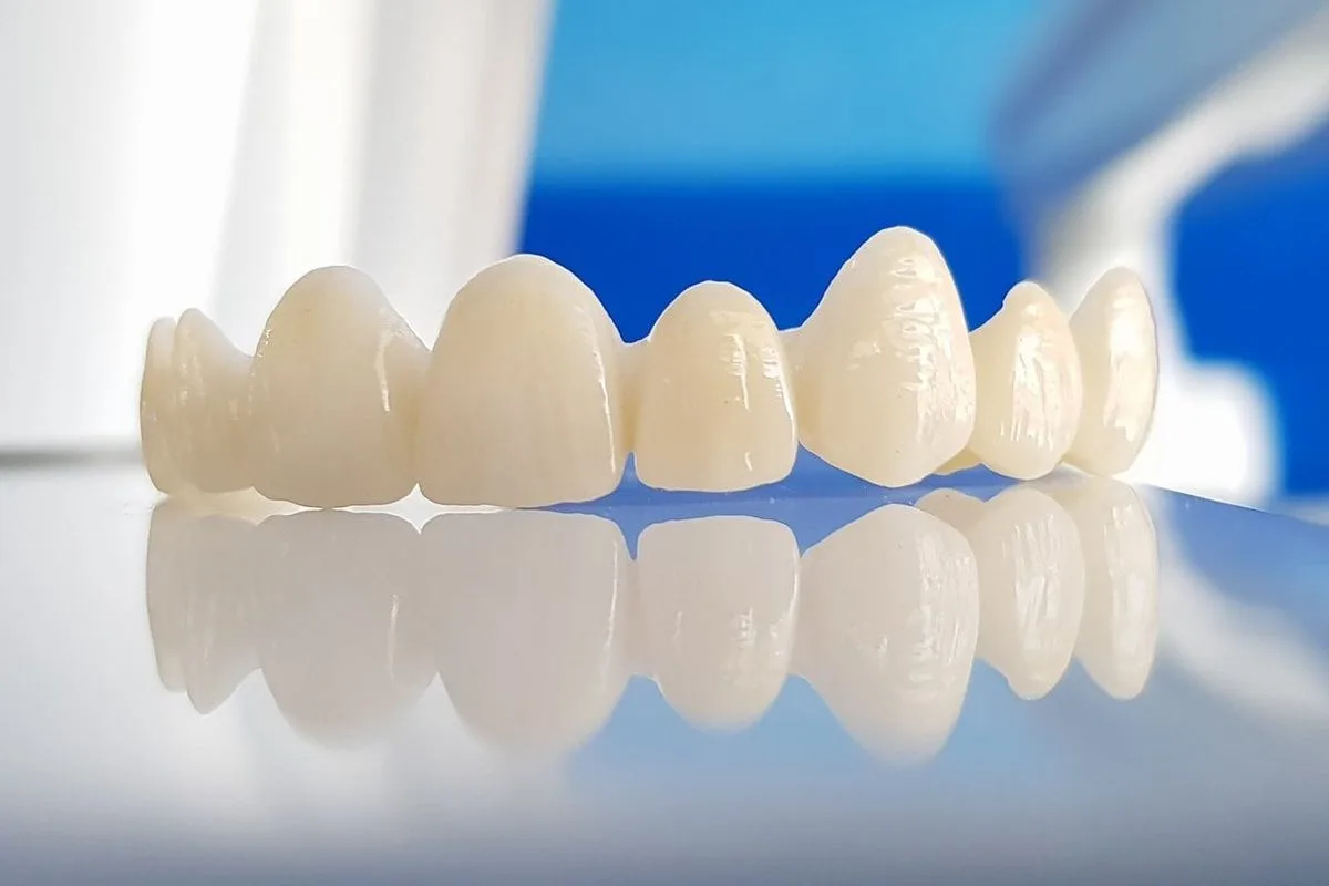 Zirkonyum & Veneer